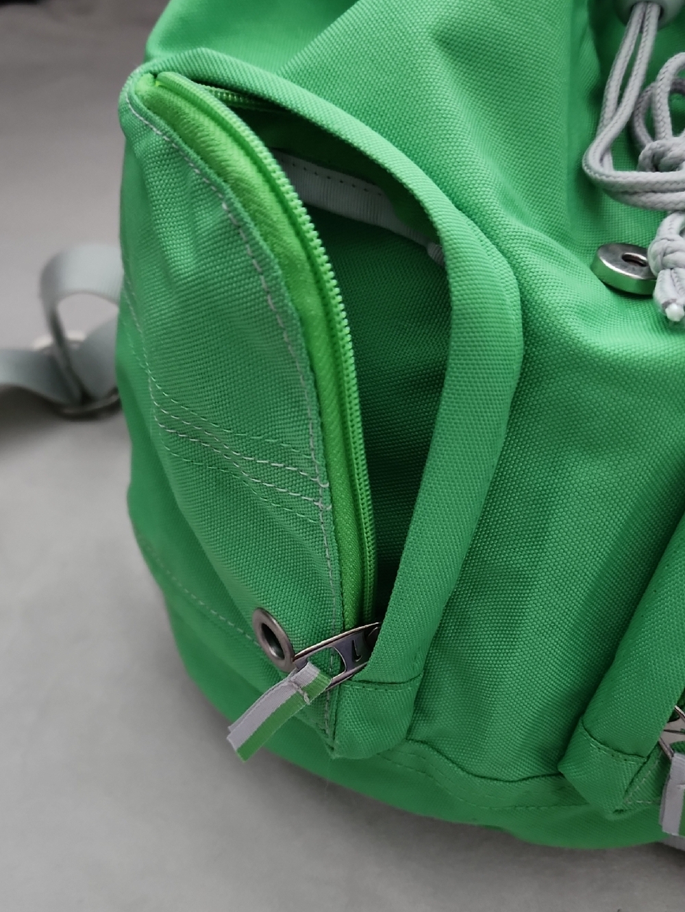 Vintage Nike Green Canvas Backpack with Front Pockets - Picture 5 of 15
